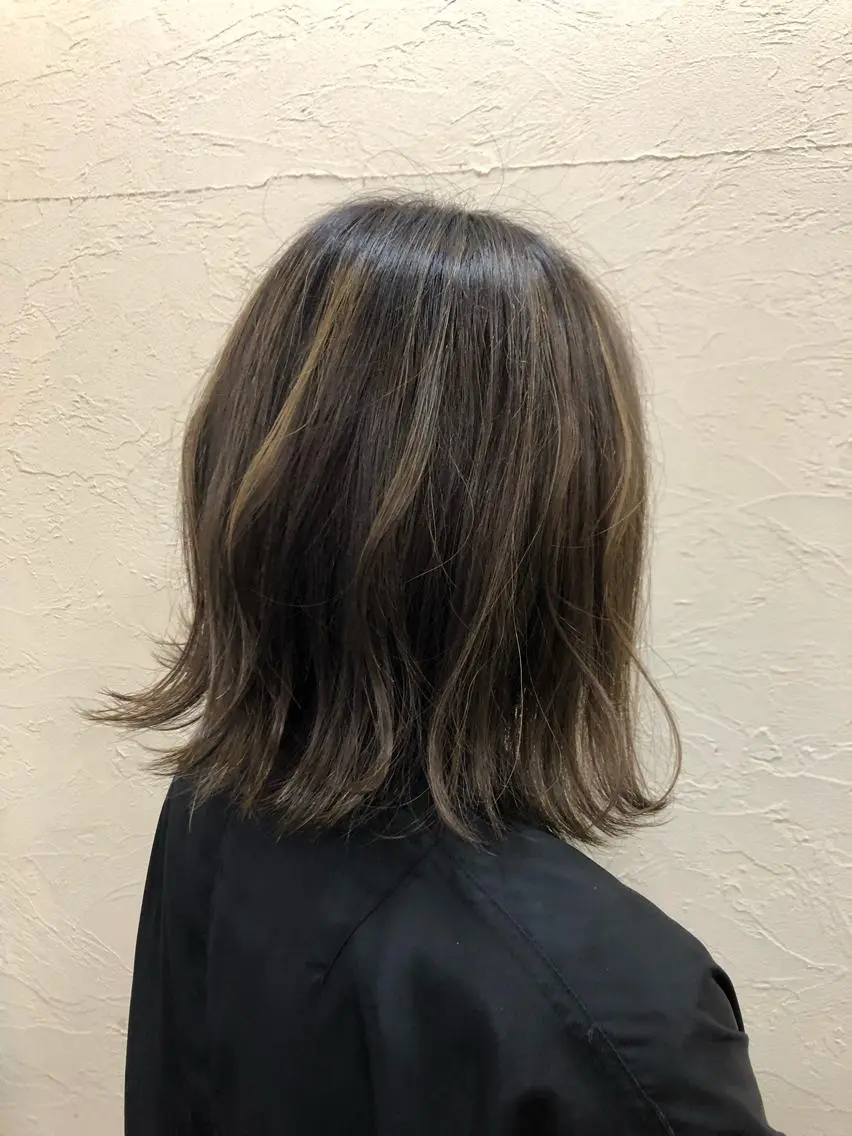 ミディアム カット ヘアカラー トリートメント 美髪・透明感カラー 西川仁弥のヘアスタイル