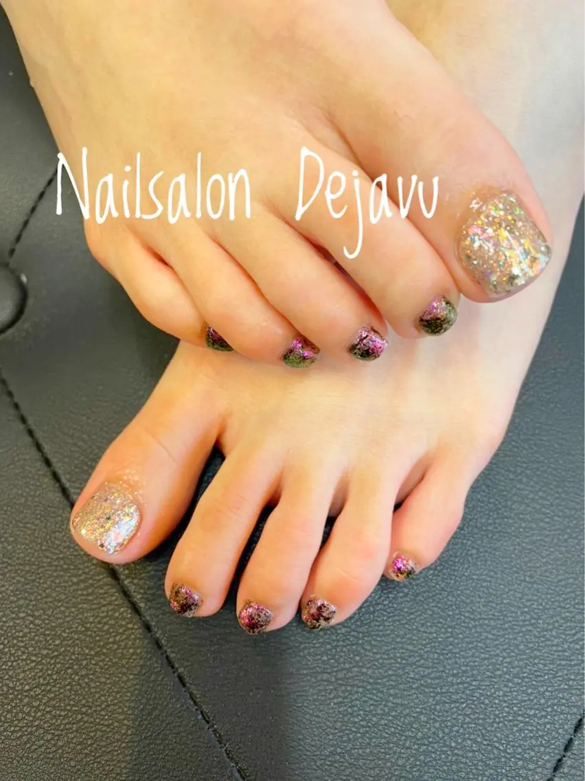ネイル フットネイル キラキラネイル ハンドネイル Nailsalon Dejavuのネイルデザイン