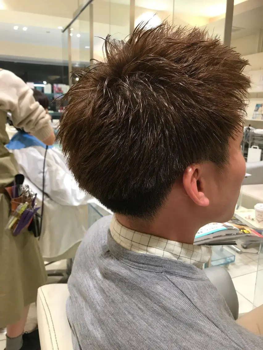 ショート カラー パーマ ヘアアレンジ メンズ キッズ ネイル マツエク・マツパ ツーブロック 刈り上げ メンズネイル ヘアカラー トリートメント EnBlesS西宮 マンツーマン神道有基のヘアスタイル