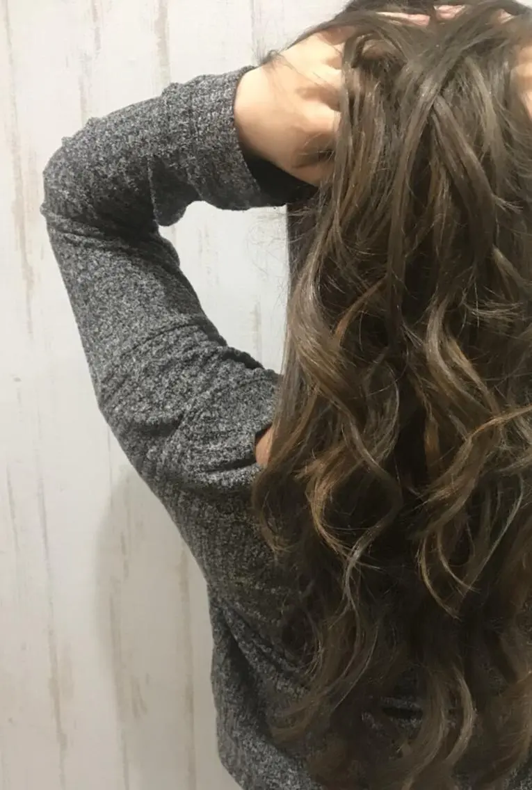 ロング カラー パーマ ヘアアレンジ 大阪レミーエクステ チビ編み込みのヘアスタイル