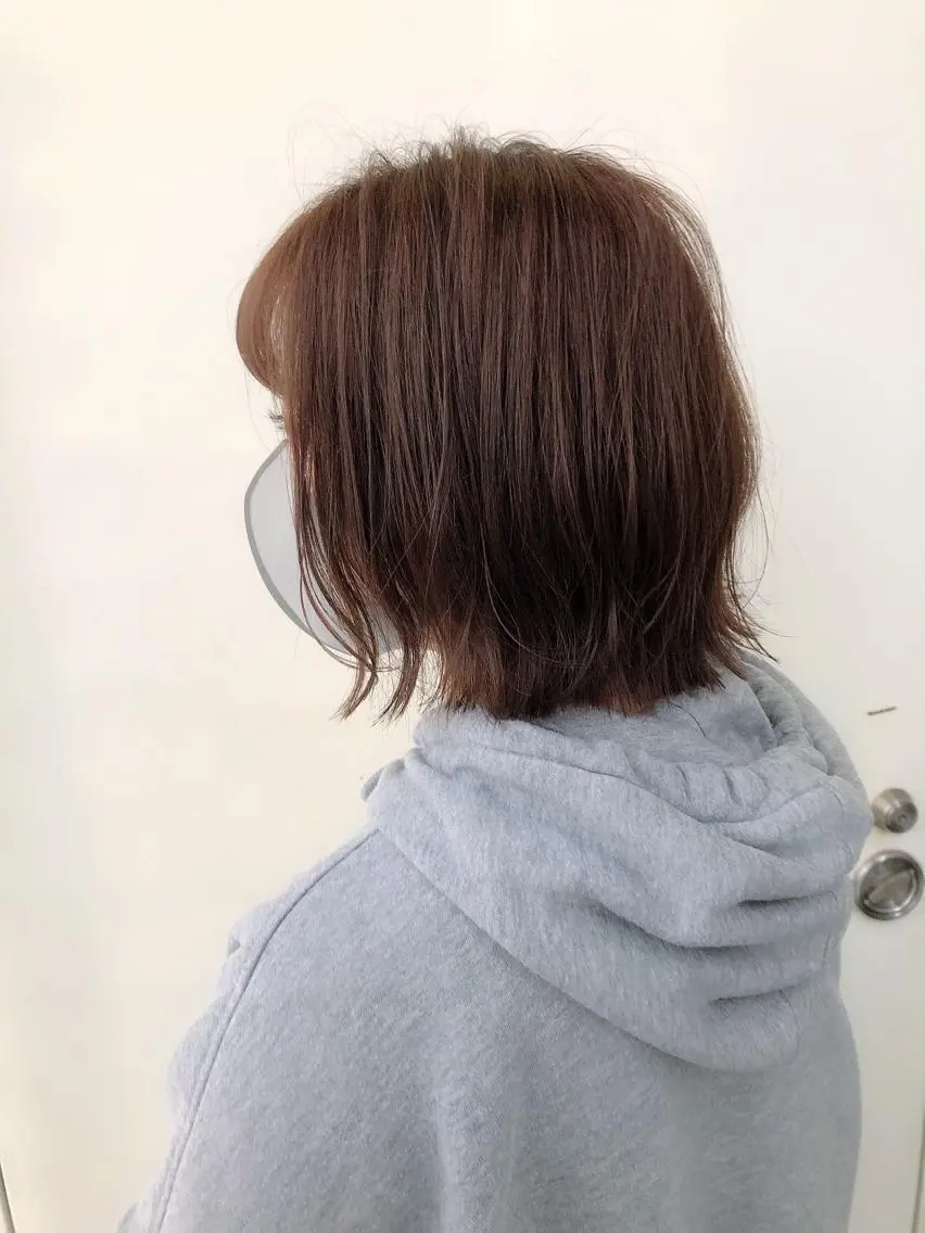 ミディアム カラー 切りっぱなしボブ ボブ カット ヘアカラー トリートメント 韓国🇰🇷レイヤー 映える顔周り🩷のヘアスタイル
