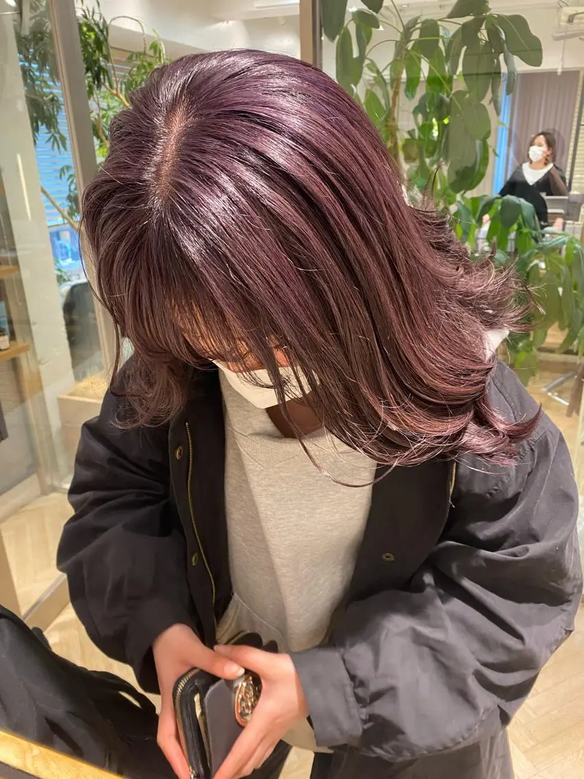 セミロング カラー 🐩透明感ミルクティ ーピンクニイナ🐩のヘアスタイル
