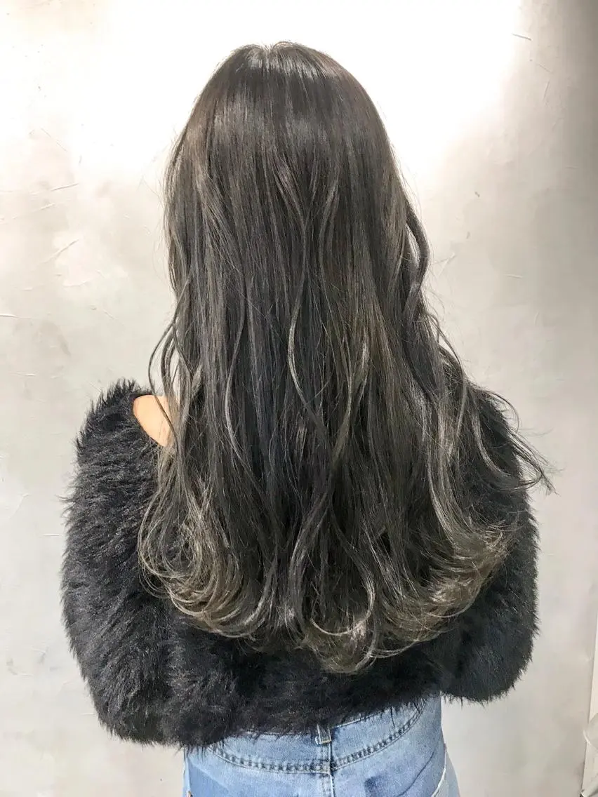 ロング カラー アッシュ 江畑 匠 新宿三丁目 徒歩30秒⭐️のヘアスタイル