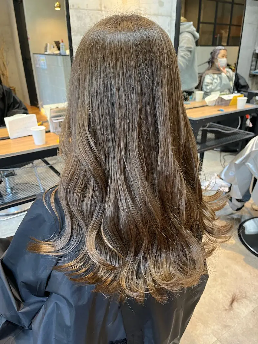 ロング ヘアカラー トリートメント 山本 みきのヘアスタイル