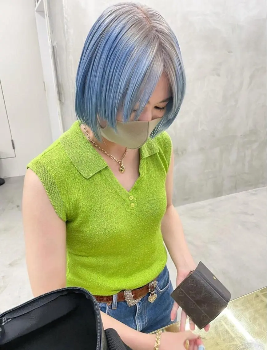 ショート カラー バレイヤージュ ブリーチ ケアブリーチ デザインカラー ダブルカラー スパイラルパーマ 🌐hina⭐️のヘアスタイル