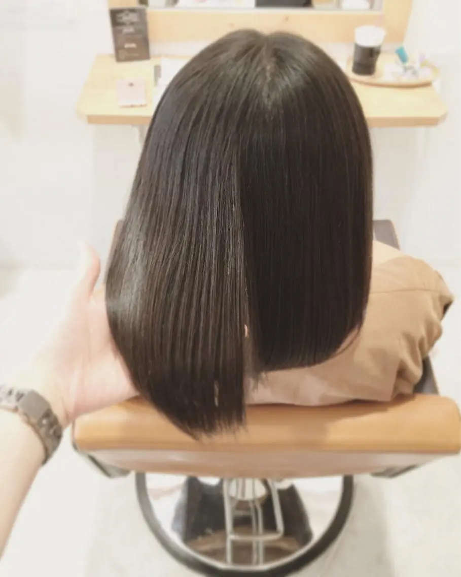 ミディアム カラー 髪質改善 ツヤ髪専門美容師 桑原 和誠のヘアスタイル