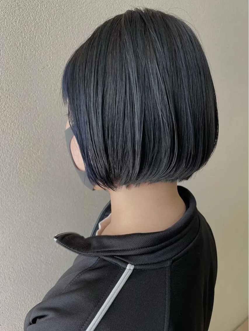 ショート ボブ レイヤーカット 沢田 瞳のヘアスタイル