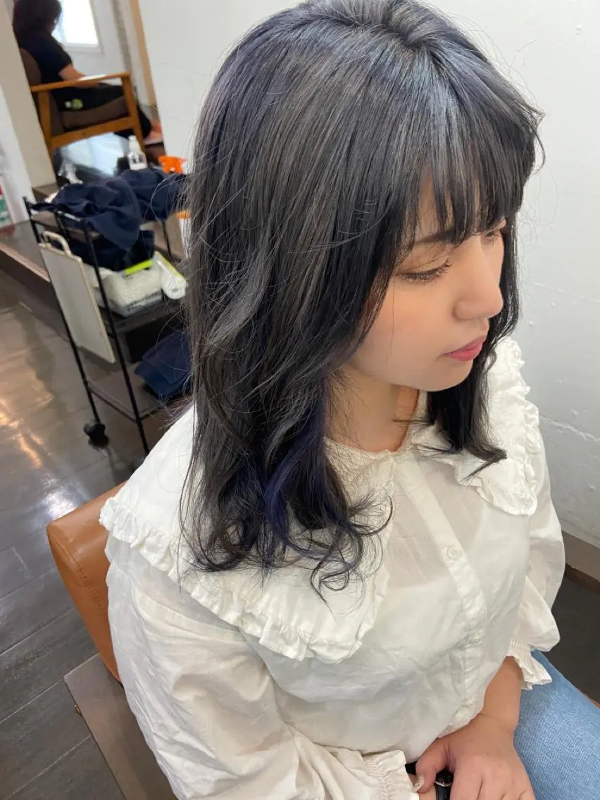 ミディアム カラー パーマ ヘアアレンジ メンズ キッズ ネイル マツエク・マツパ グレージュ 久木原 ゆりのヘアスタイル