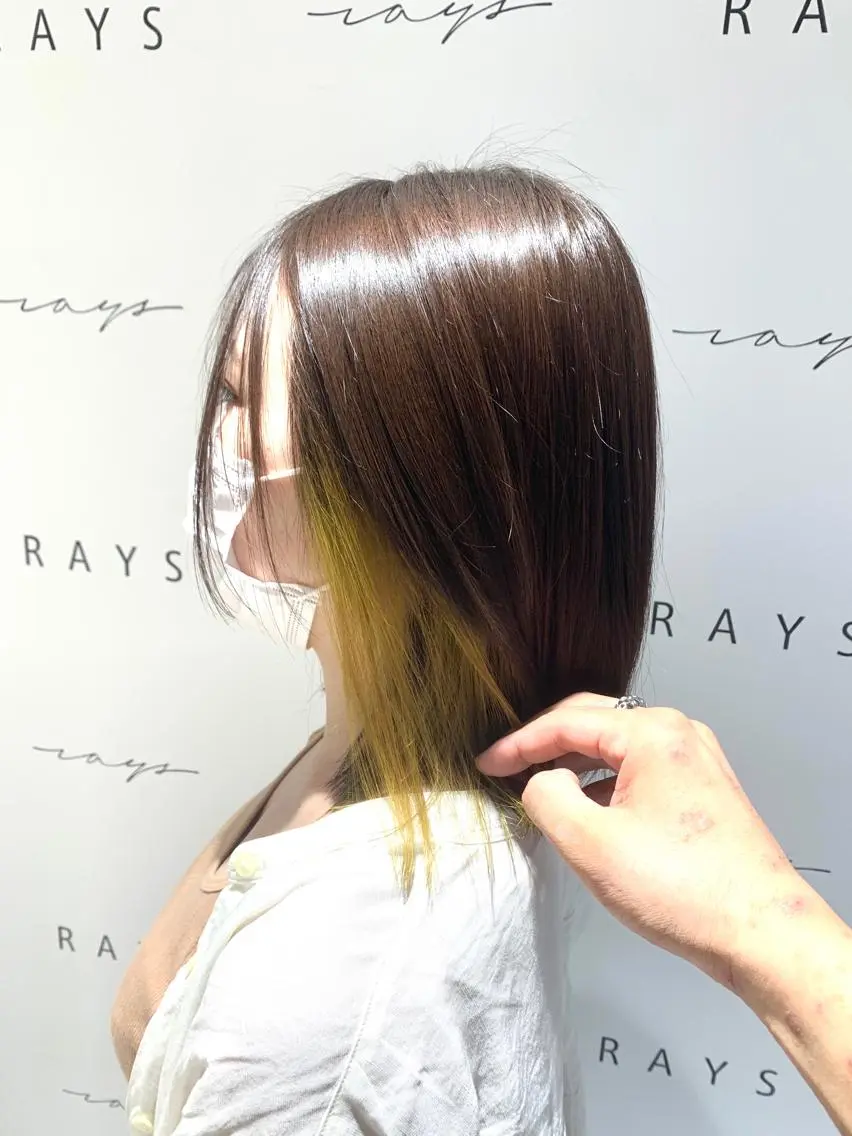 ショート イエローカラー 斉藤大河 カラー/縮毛矯正のヘアスタイル