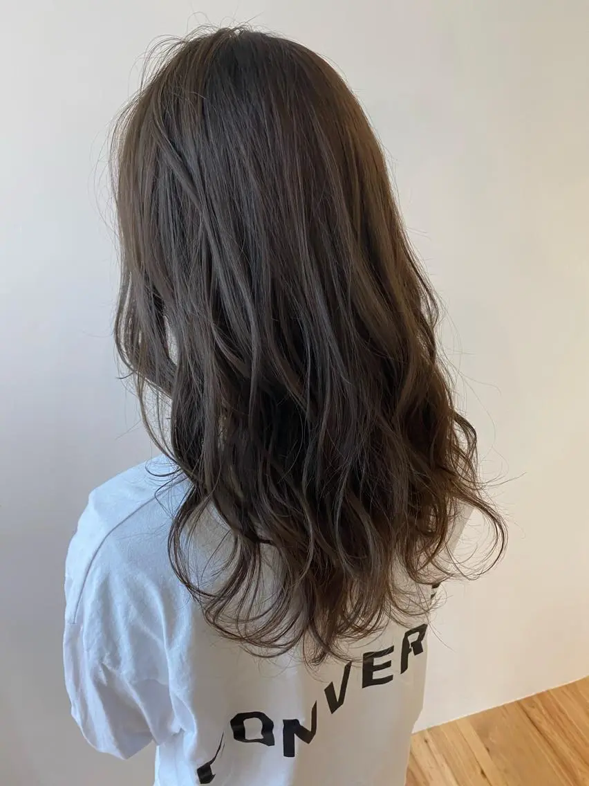 ロング カラー グレージュ パープルカラー パープルグレージュ カット ヘアカラー 🎗大槻 武士🎗のヘアスタイル