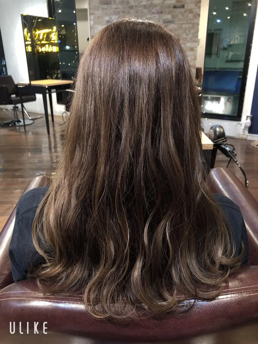 ロング カラー 透明感カラー ハイライトカラー ハイライト 白戸 優樹のヘアスタイル