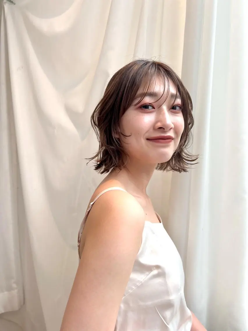 ミディアム カラー ベージュカラー 透明感カラー グレージュ ボブ カット ヘアカラー トリートメント レイヤー専門家 ダブルカラー修のヘアスタイル