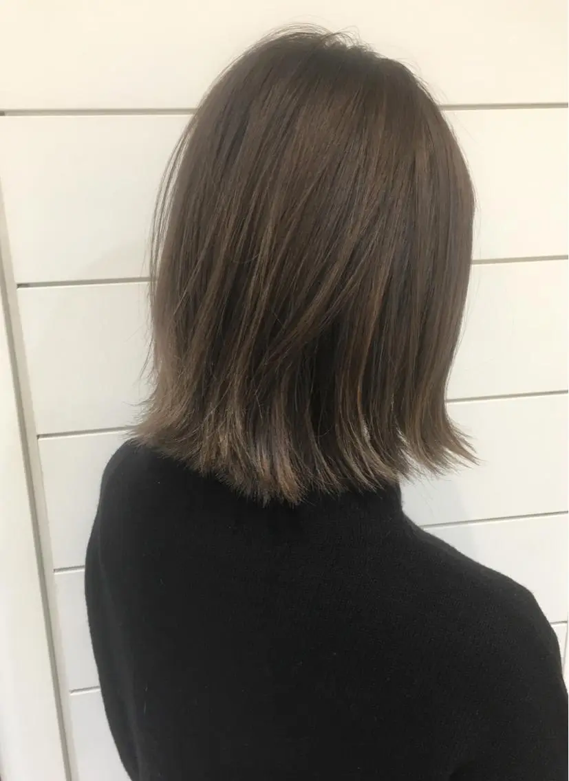 ミディアム カラー アッシュ 鍵山 千秋のヘアスタイル