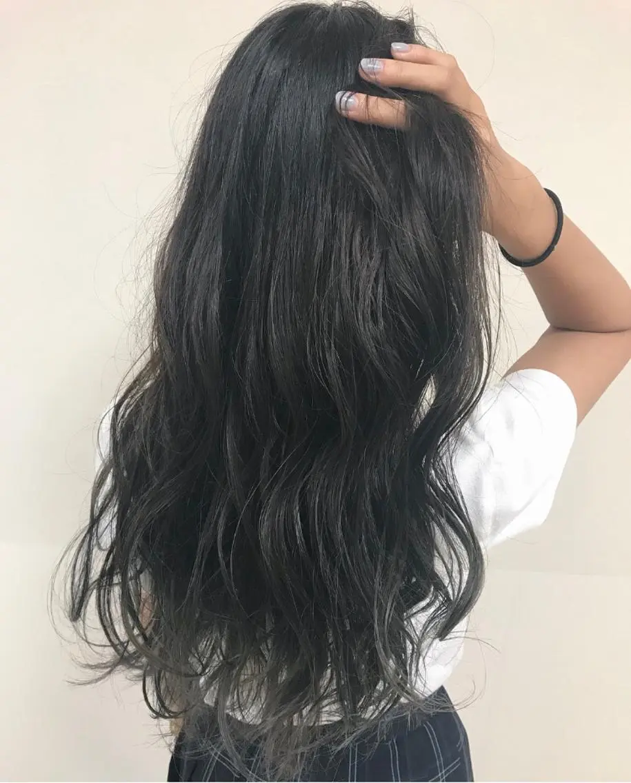 ロング カラー ヘアアレンジ アッシュ シルバー シルバーアッシュ ロング 似合わせカット enurk店 🍋 M I K U  *のその他イメージ