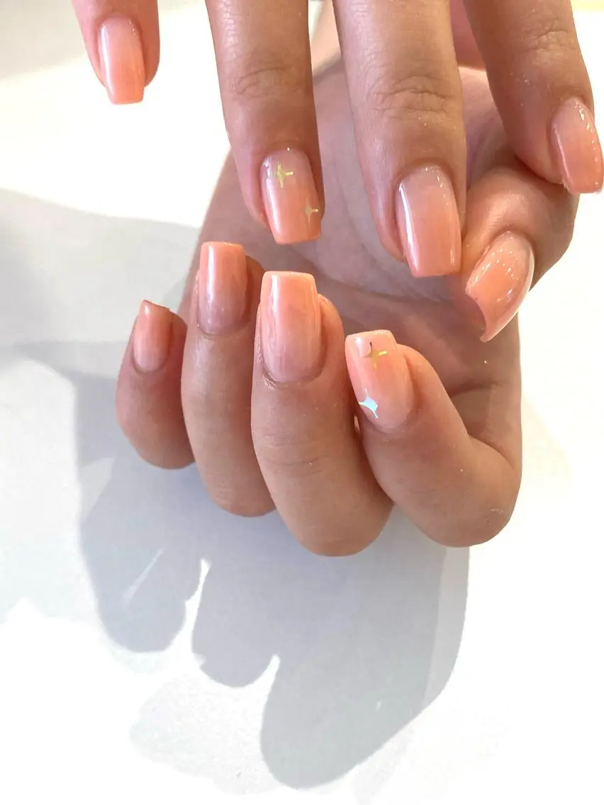 ネイル グラデーション キラキラネイル ハンドネイル Ann nailのネイルデザイン