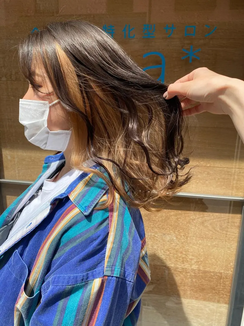 ロング カラー ベージュカラー インナーカラー ホワイトベージュ ヘアカラー トリートメント newi 京橋 【yuuki】のヘアスタイル