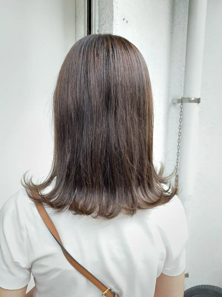 セミロング カット ゆうき あすかのヘアスタイル