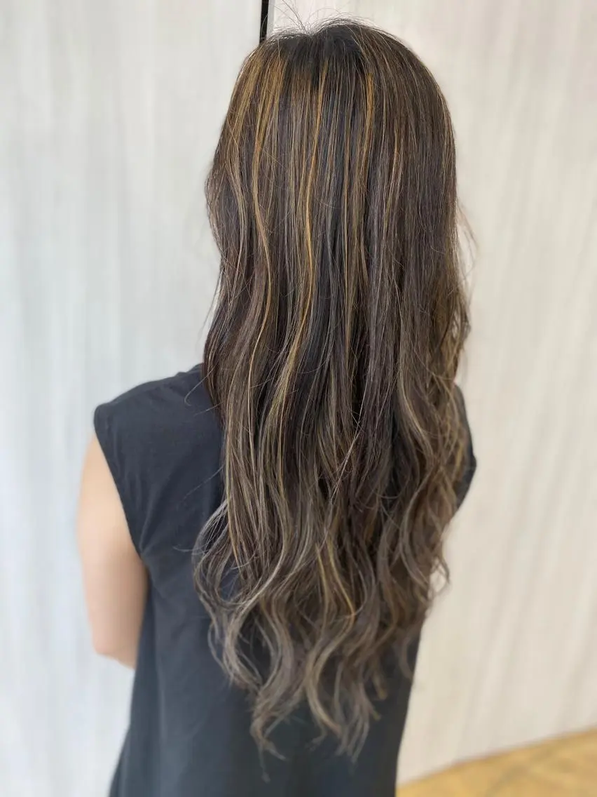 ロング カラー ヘアアレンジ ハイライトカラー ハイライト カット トリートメント 松井 敬太郎のヘアスタイル