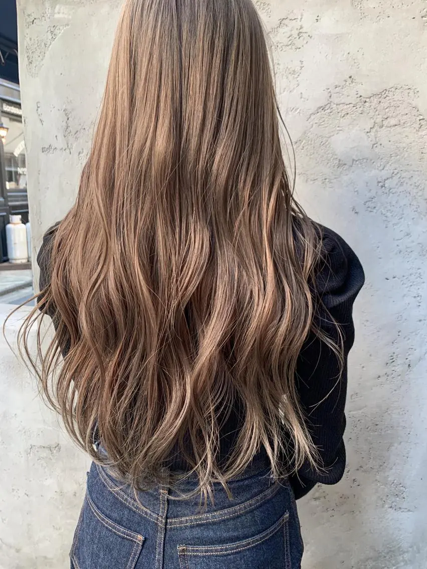 ロング カラー ヘアアレンジ ヘアカラー トリートメント yuka .のヘアスタイル