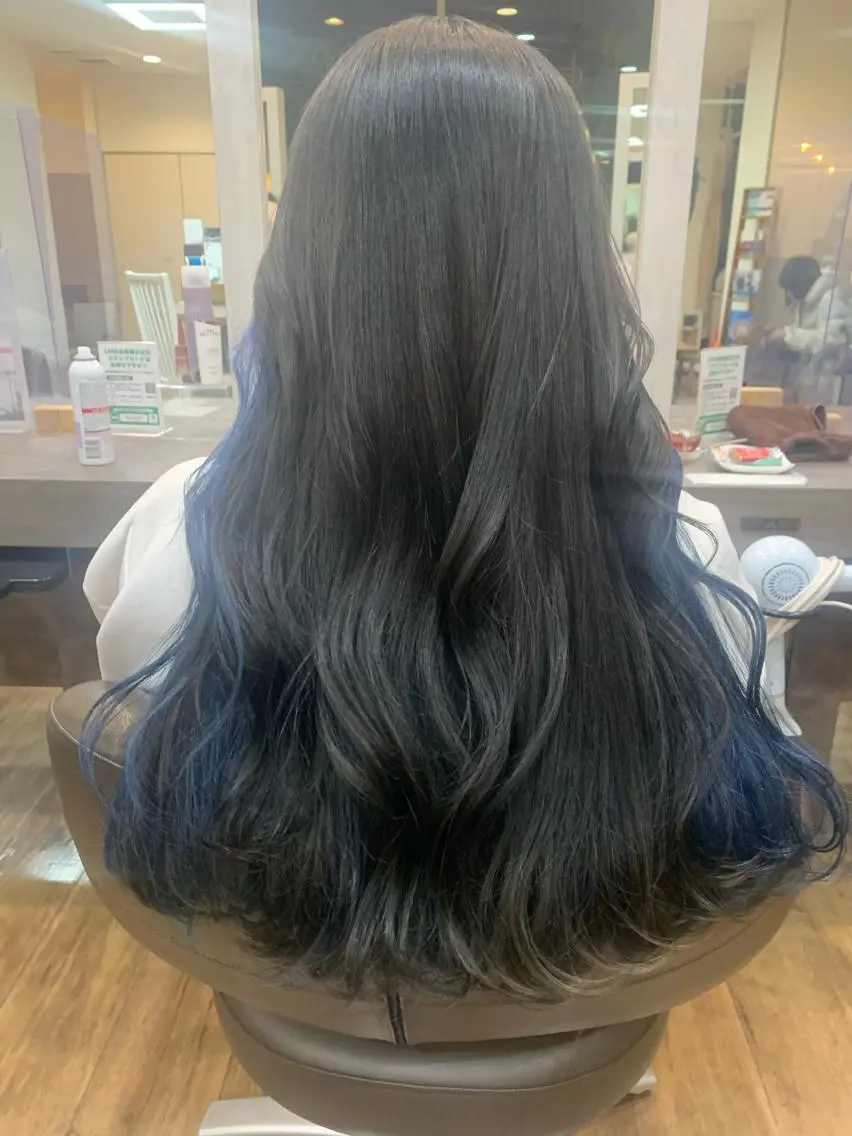 ロング カラー ミストバング ブルーカラー フェイスフレーミング ecru🕊️堀内 眞帆のヘアスタイル
