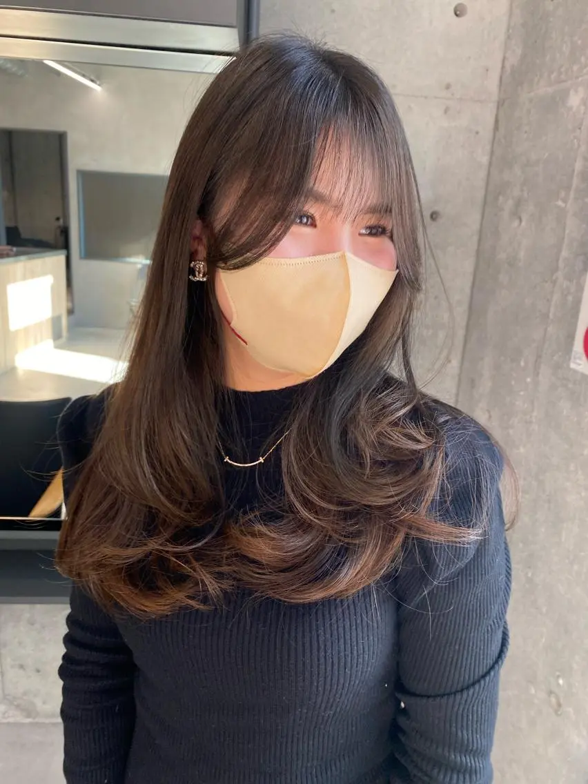 ロング カット ヘアカラー トリートメント Saki/レイヤー/ 柔らかカラーのヘアスタイル