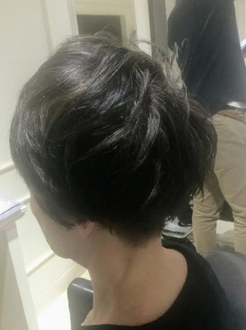ショート カラー アッシュ アッシュグレー ハイライトカラー ハイライト マニッシュショート 畠村 美智子のヘアスタイル