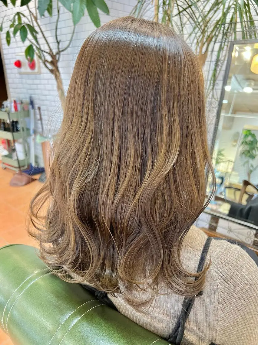 ミディアム カラー ヘアカラー トリートメント 石井 佑樹のヘアスタイル