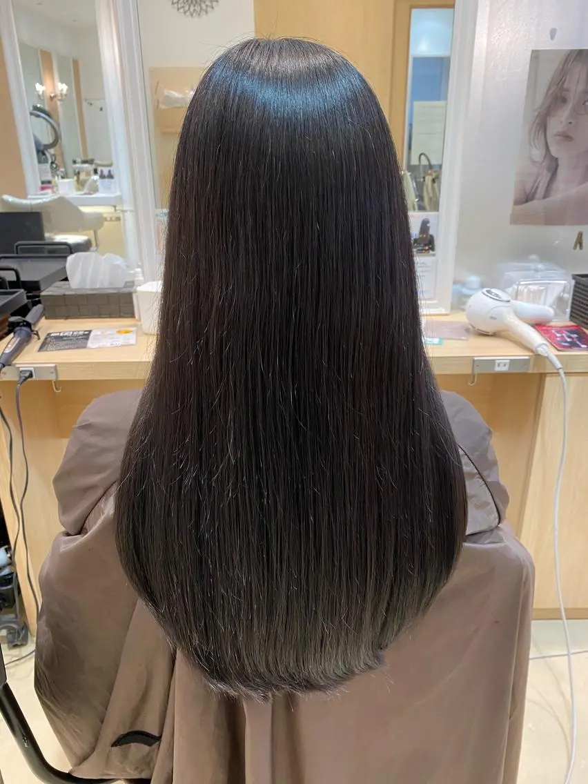 ロング カラー アッシュ アッシュグレー アッシュグレージュ グレージュ Ash中目黒店 榊間茜のヘアスタイル