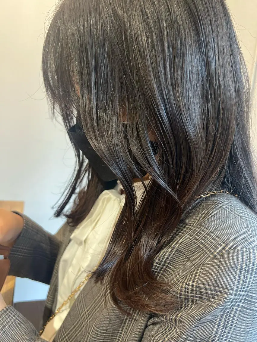 セミロング カラー オタク特化美容師💟 チバコナツのヘアスタイル