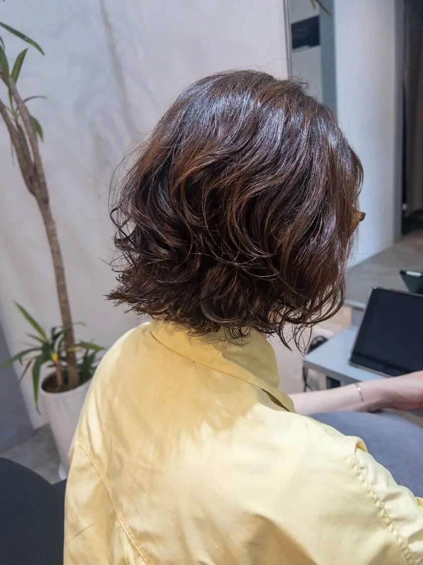 ショート パーマ ボブ カット パーマ ENA レイヤー/くびれヘアのヘアスタイル