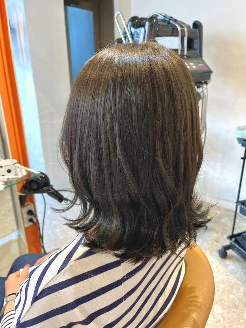 ミディアム カラー ヘアカラー トリートメント うしだ かおるのヘアスタイル