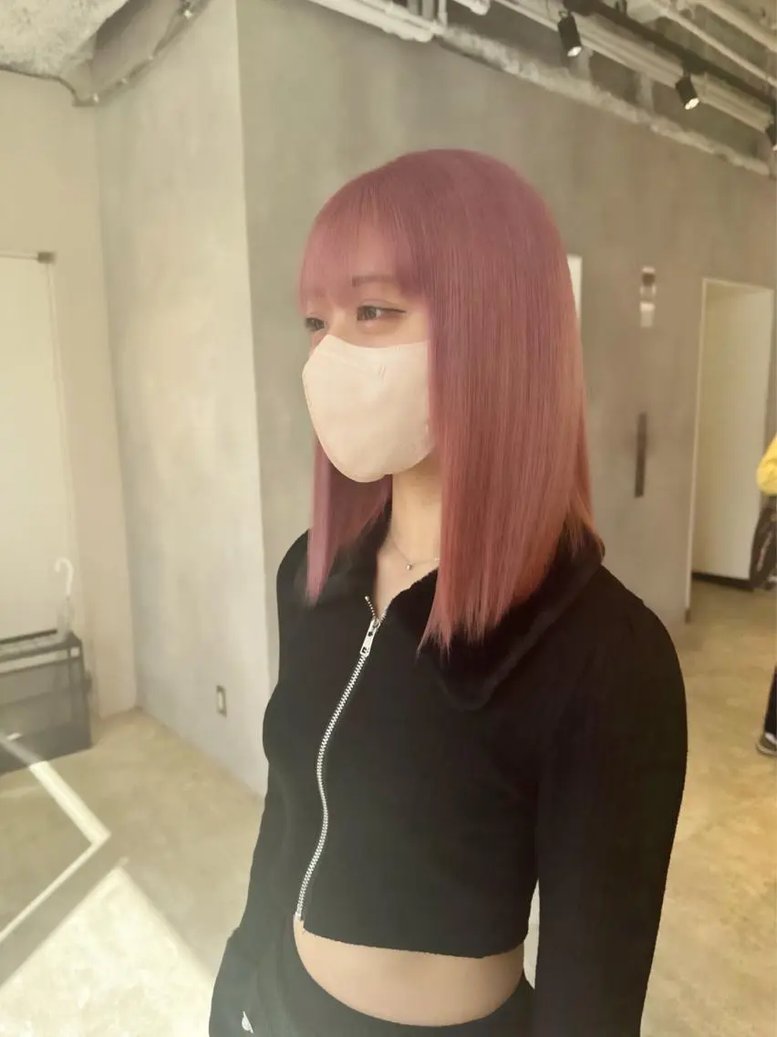 セミロング カラー ブリーチ ケアブリーチ ピンクカラー ヘアカラー トリートメント 🦋レイヤーカット ミドリカワ🦋のヘアスタイル