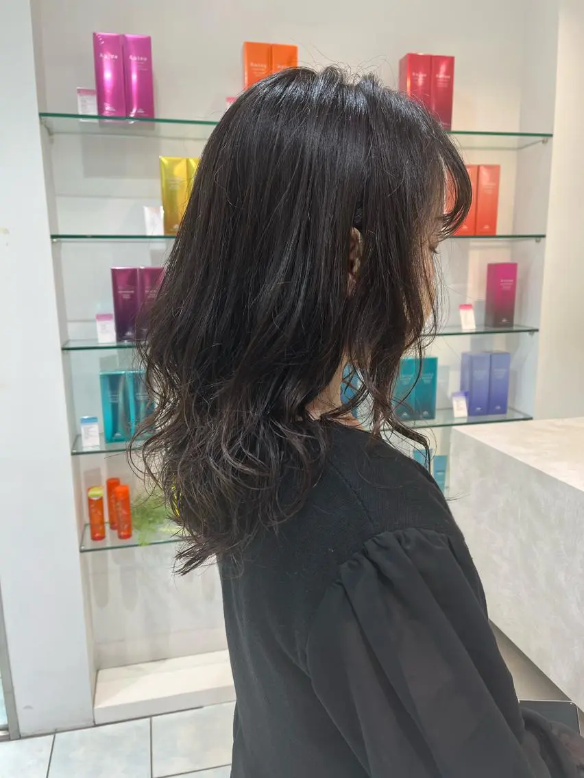 ロング 磯山 直貴のヘアスタイル