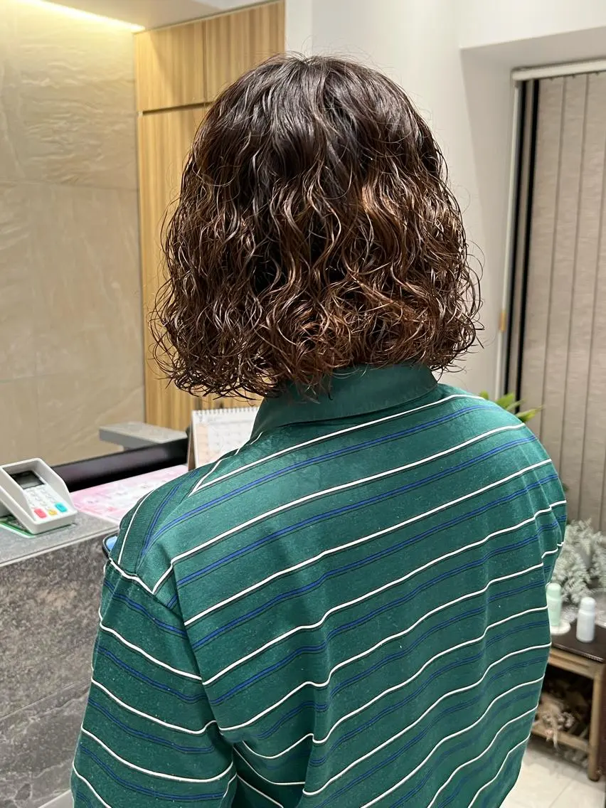 ミディアム ミディアムパーマ 東 大介/骨格矯正カットのヘアスタイル