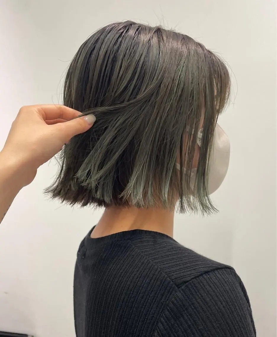 セミロング カラー 🫧ハイトーン✨格安 より質💐マンツーマのヘアスタイル