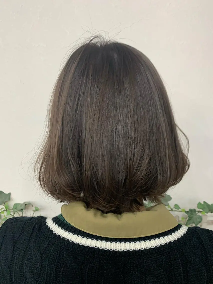 ショート カラー アッシュ 透明感カラー 安藤 まどかのヘアスタイル