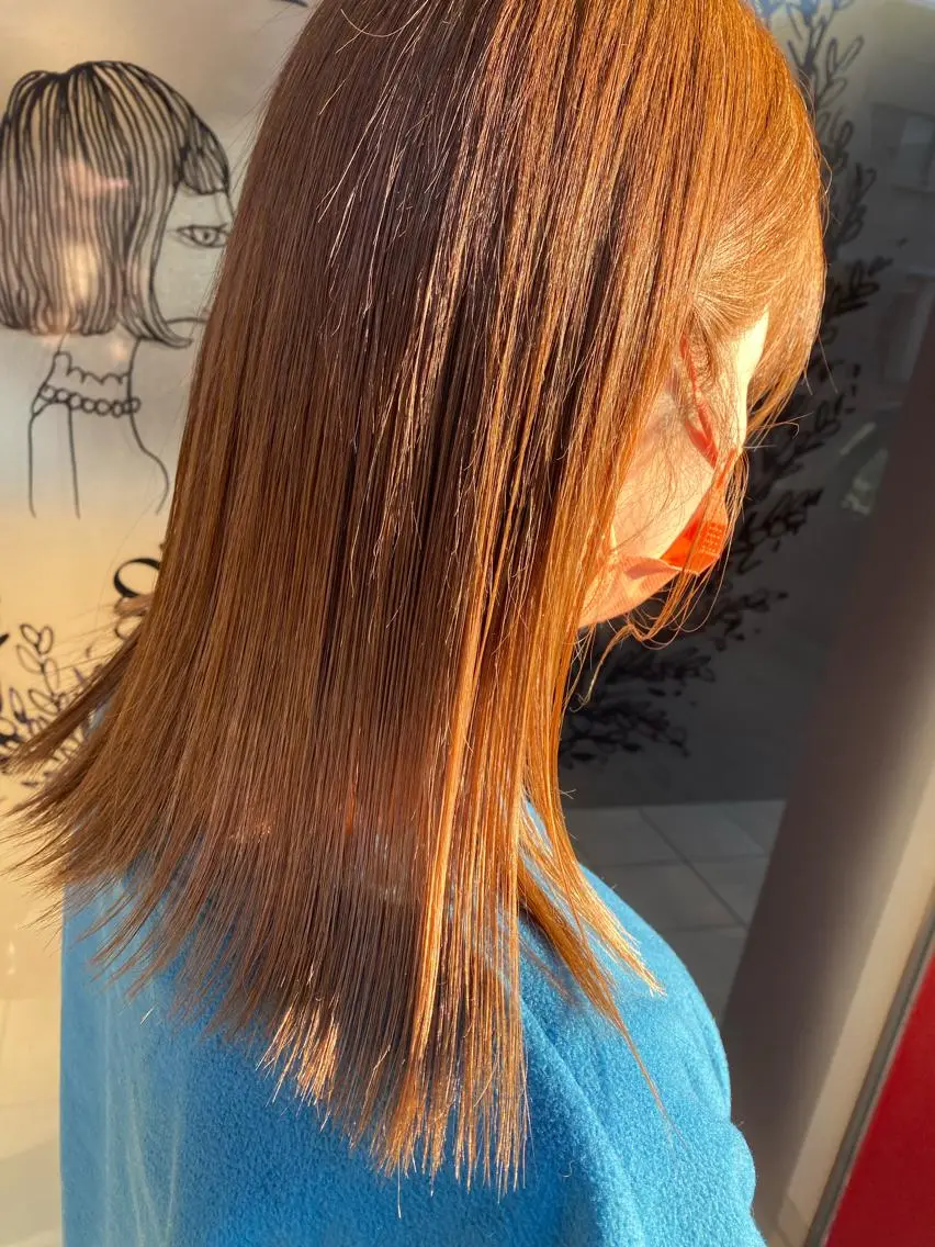 セミロング カラー 斎藤 彩香のヘアスタイル