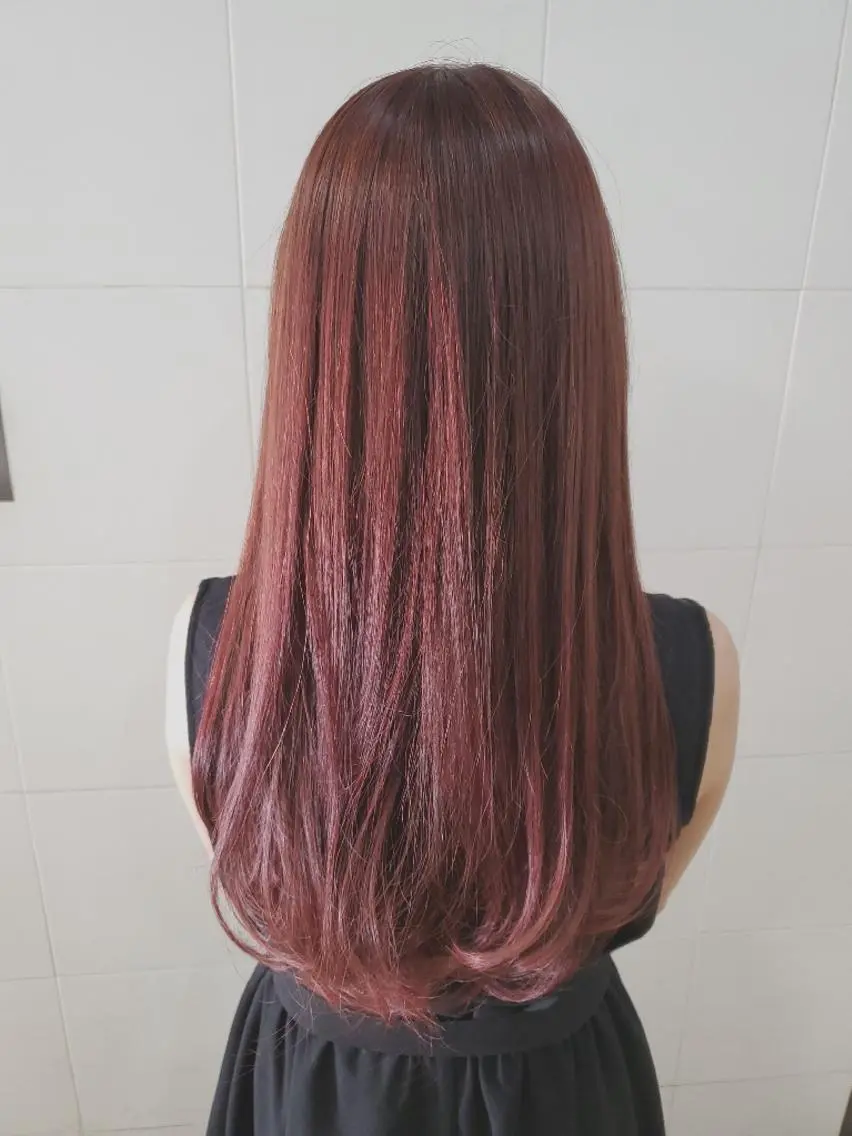 ロング カラー パーマ ヘアアレンジ ピンクカラー レッドカラー バイオレットカラー レイヤーカット ロング カット ヘアカラー トリートメント 菊地 隼人のヘアスタイル