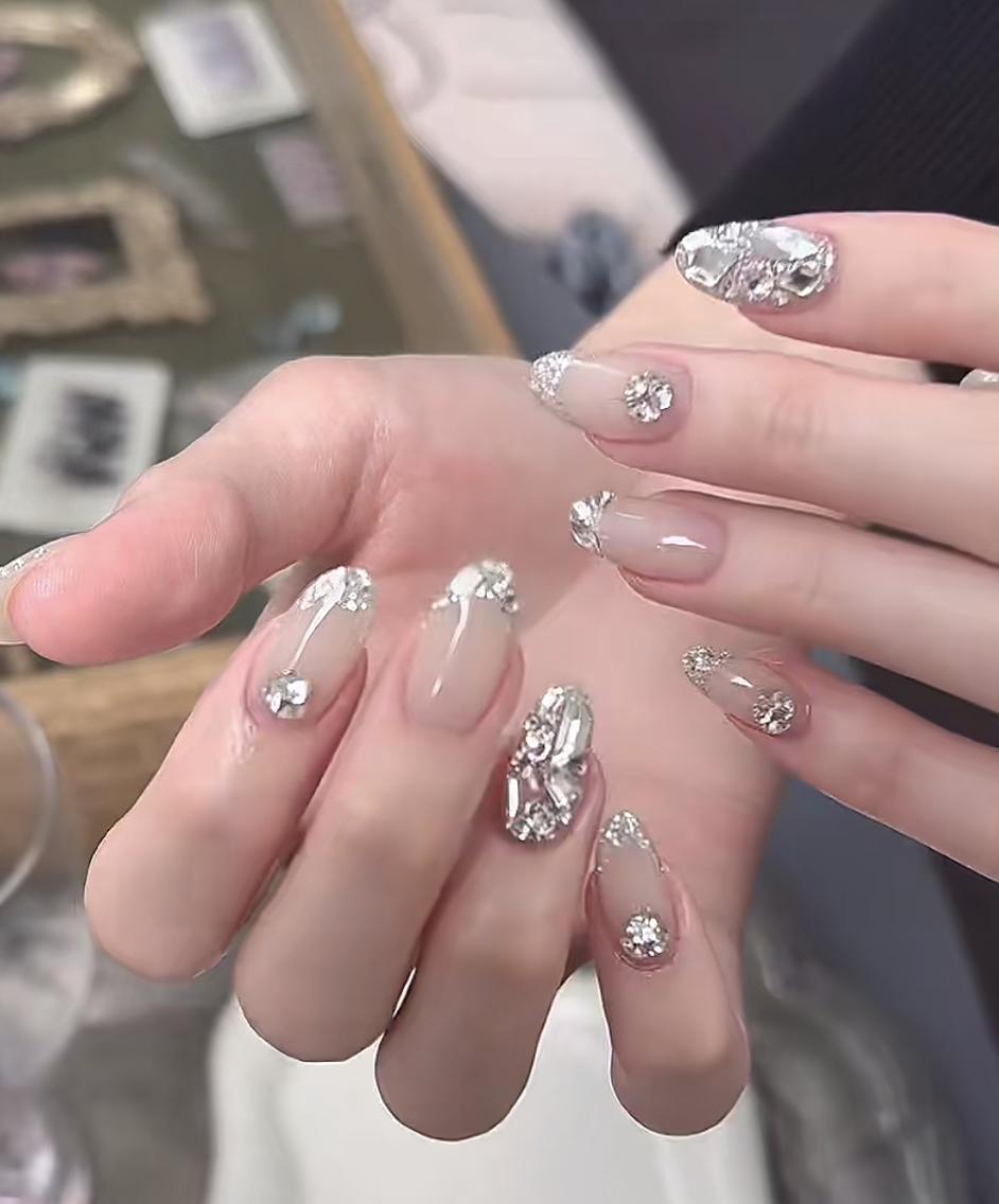 ネイル ハンドネイル エリ🫧 nail池袋東口のネイルデザイン