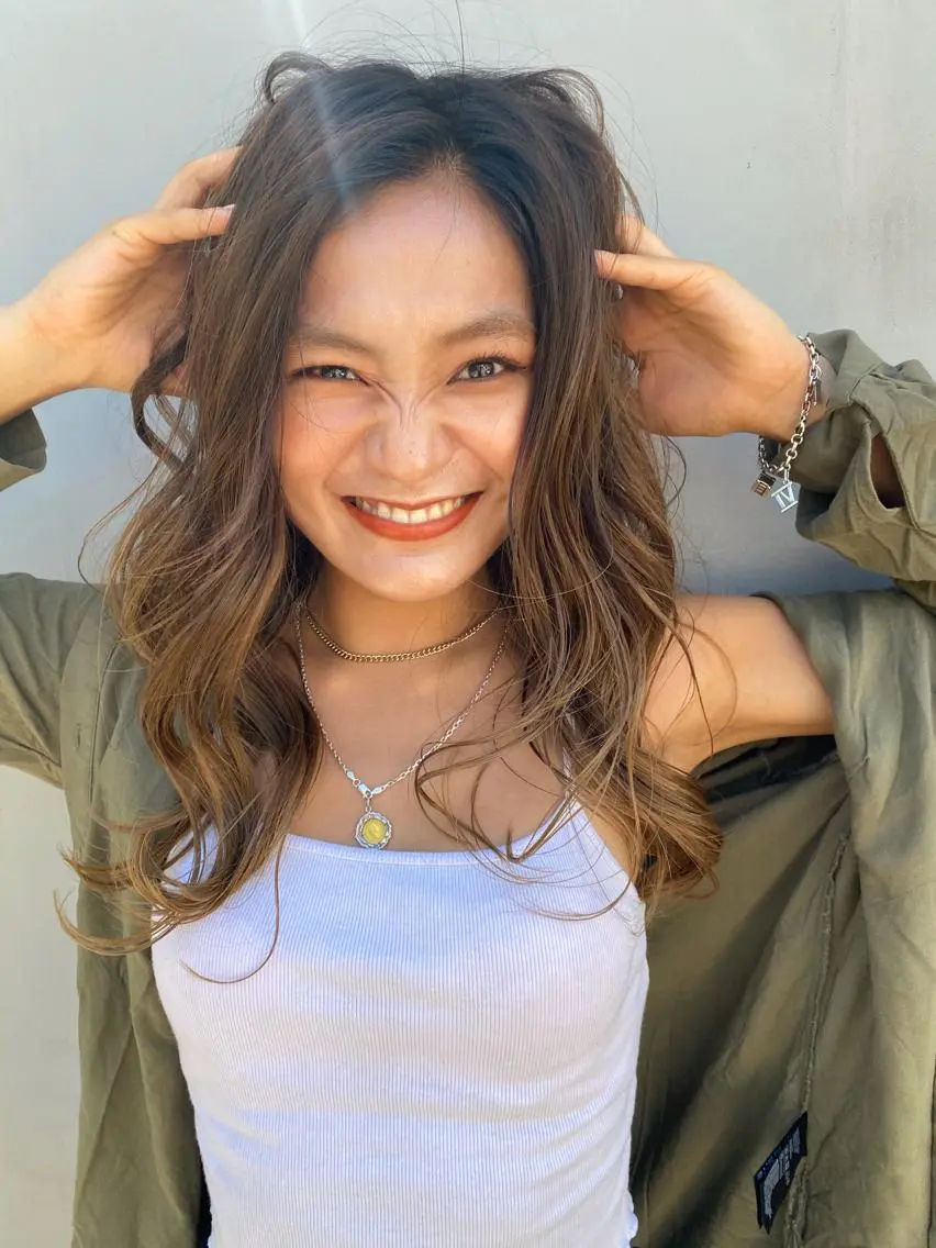 ロング カラー パーマ ブリーチ グラデーションカラー グレージュ ARISA 学芸大学/海外ヘアのヘアスタイル