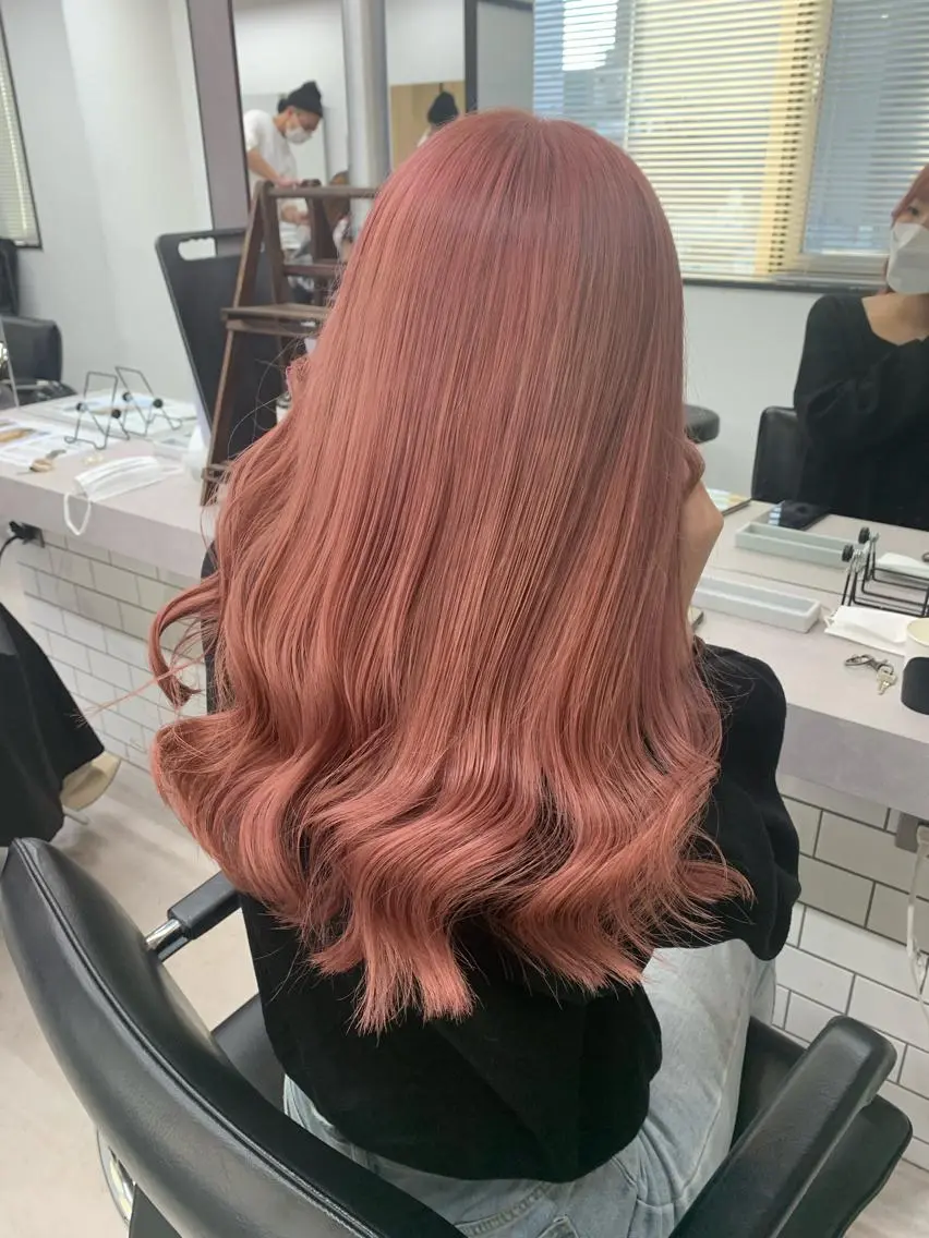 ロング カラー ブリーチ 🌸MAYU🌸 ハイトーン➕レイヤーのヘアスタイル