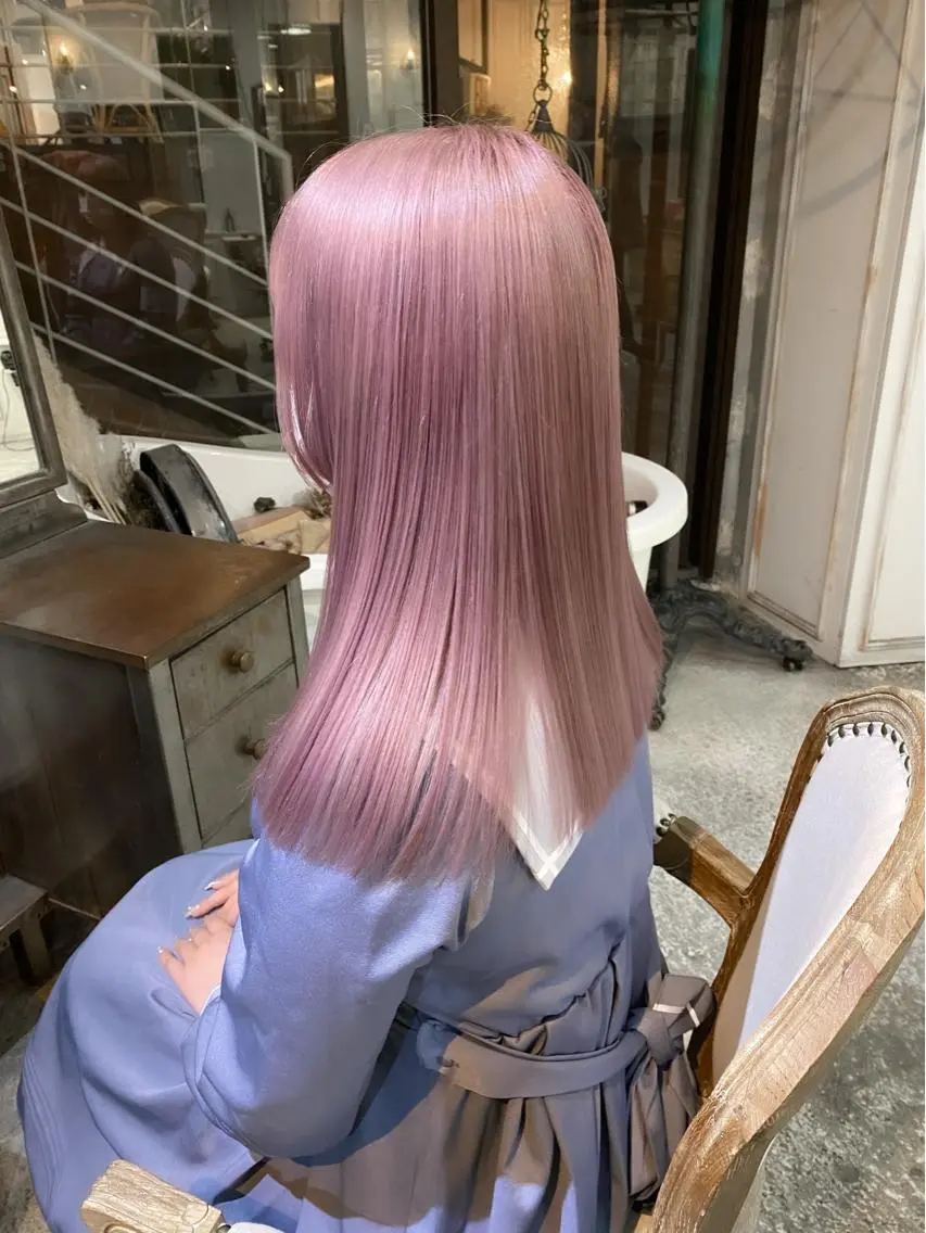 セミロング カラー 柔らかベージュ 🤎YUKAのヘアスタイル