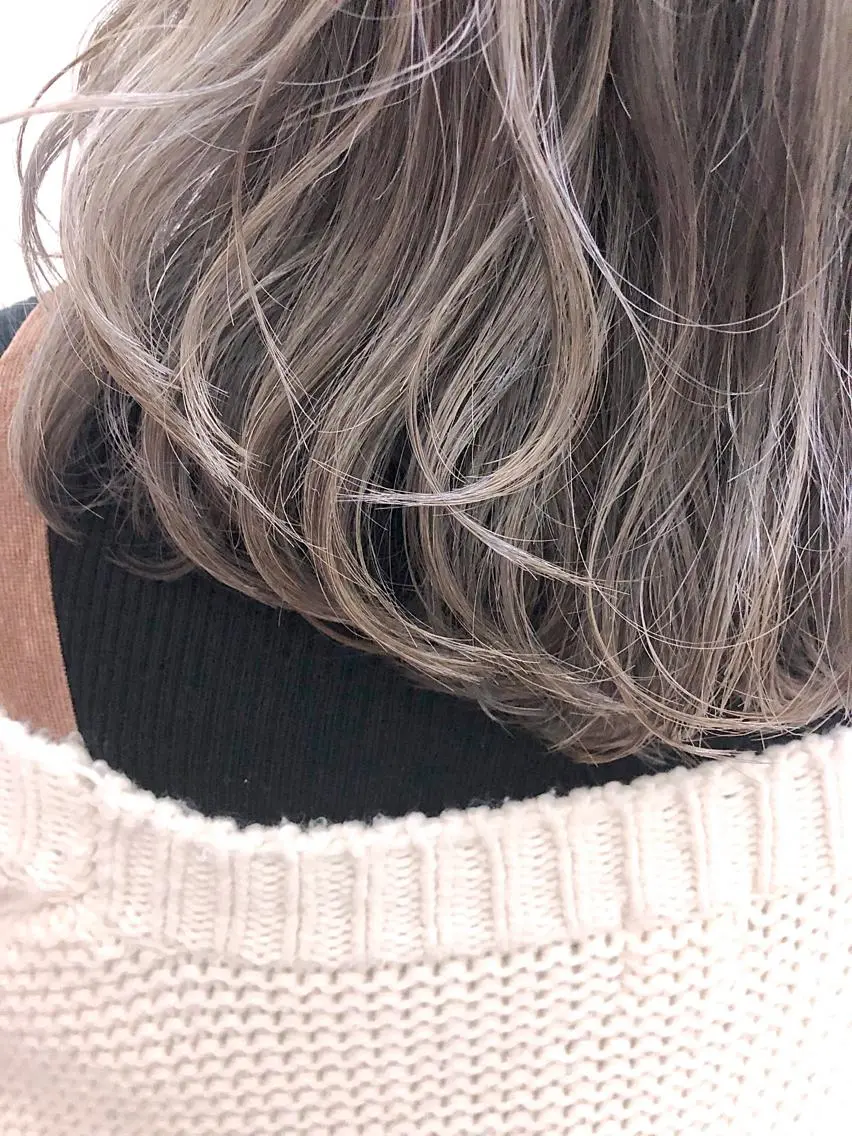 ミディアム カラー MASANA 🎱ディレクターのヘアスタイル