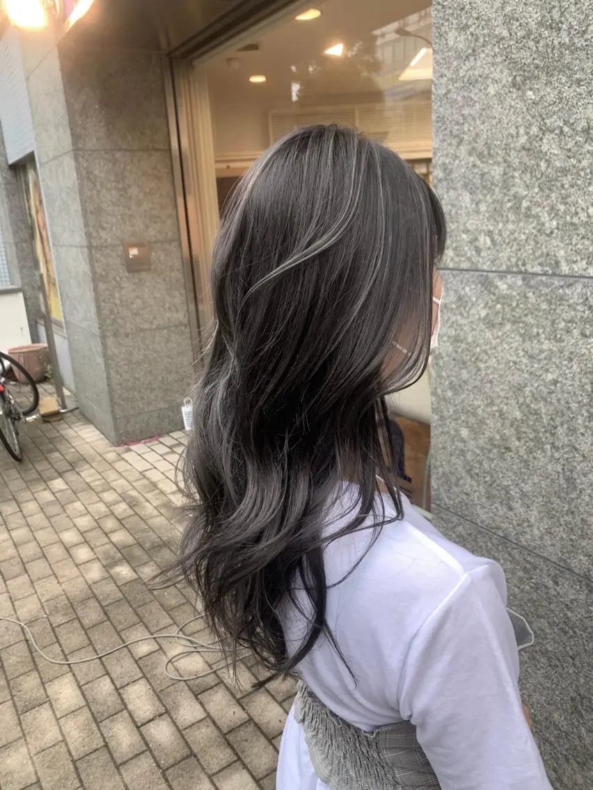 ロング 外国人風カラー ハイライト カット ヘアカラー トリートメント 左藤 翔平のヘアスタイル