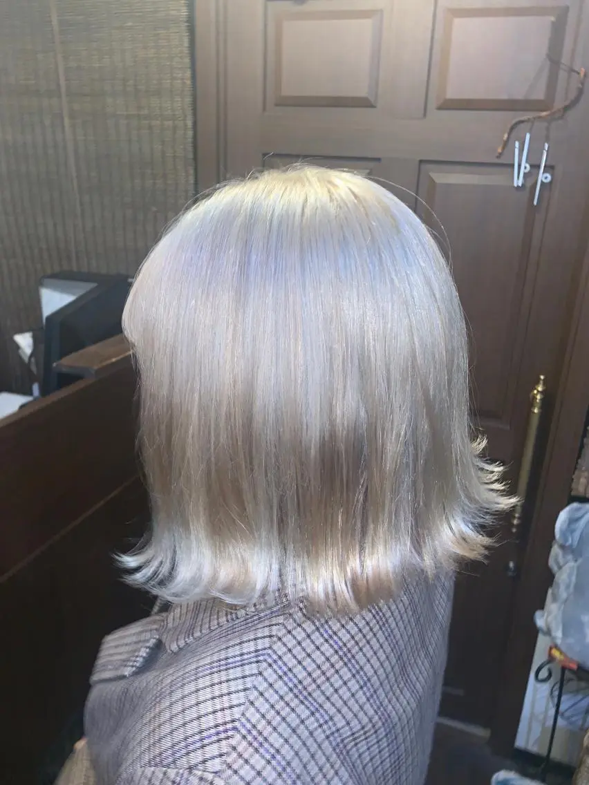 ショート カラー 色落ちまでキレイに! !女性サロンのヘアスタイル