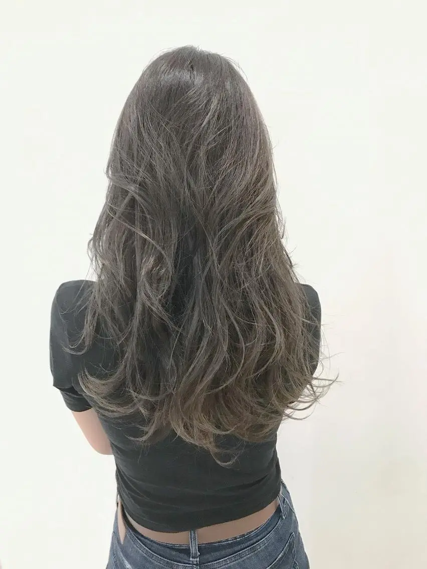 ミディアム カラー パーマ ハイトーンブリーチ 土坂 由志【京都】のヘアスタイル