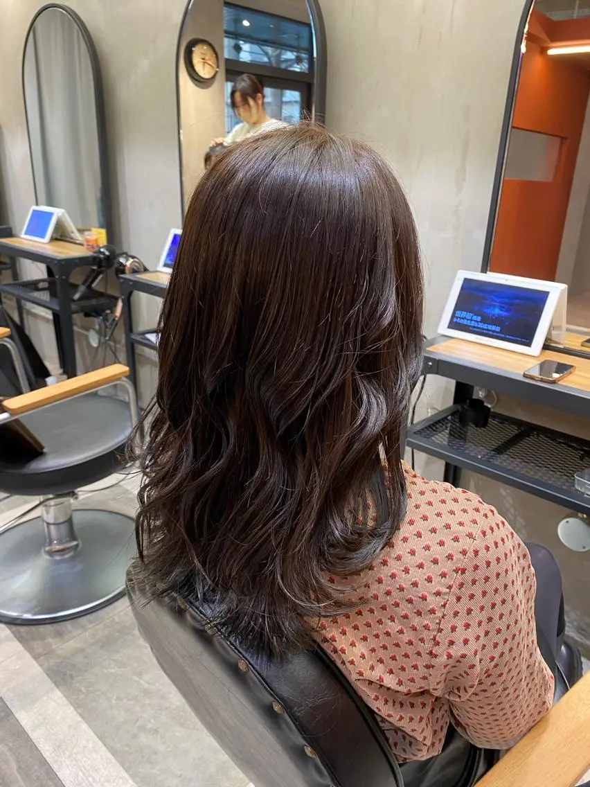 セミロング カラー アッシュ アッシュグレー アッシュグレージュ グレージュ syuyama shinichiのヘアスタイル