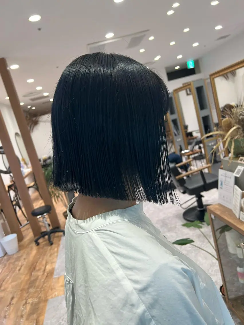 ショート カラー marble by KENJEのヘアスタイル