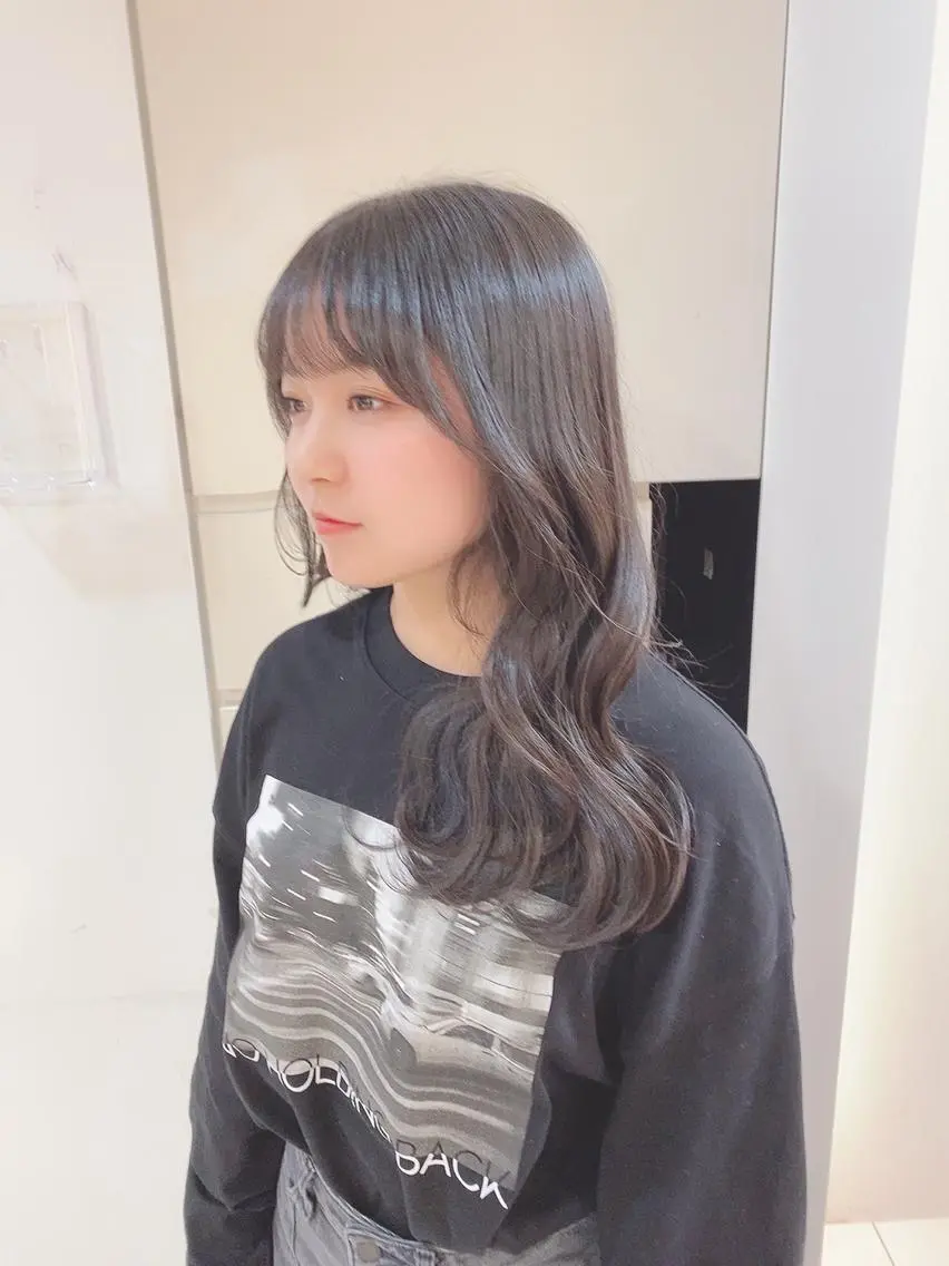 ロング 小島 楓己のヘアスタイル