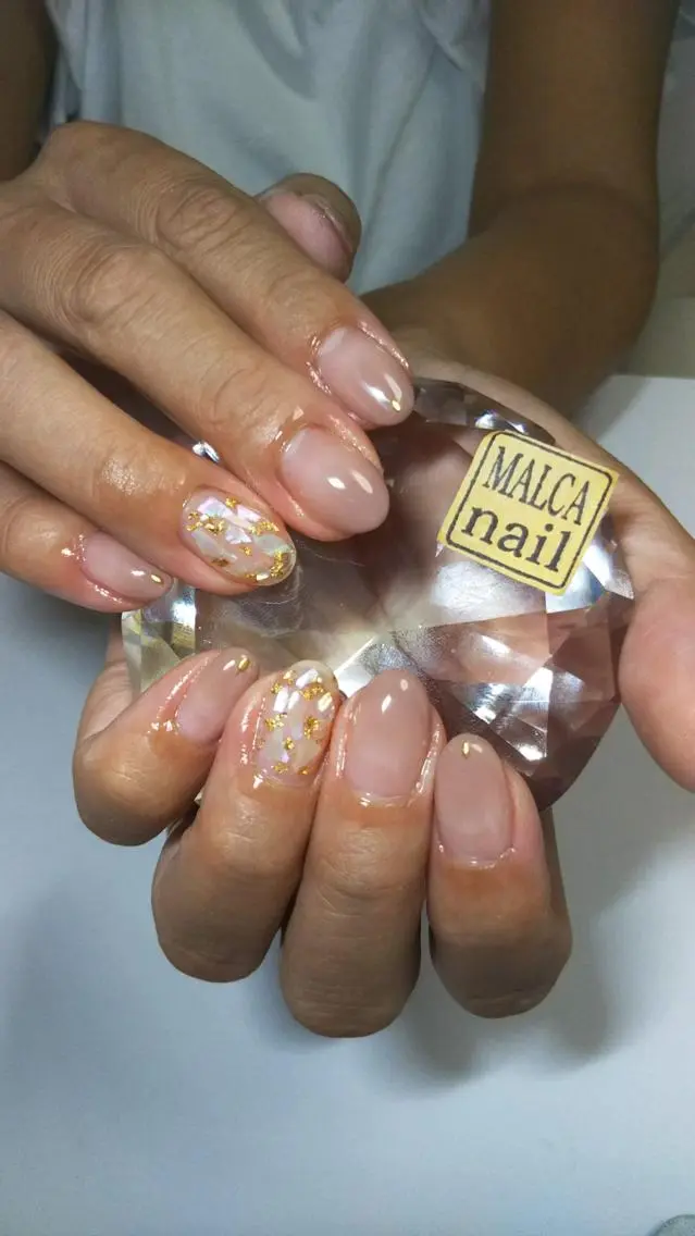 セミロング パーマ ヘアアレンジ キッズ ネイル マツエク・マツパ 荒木 莉奈のネイルデザイン